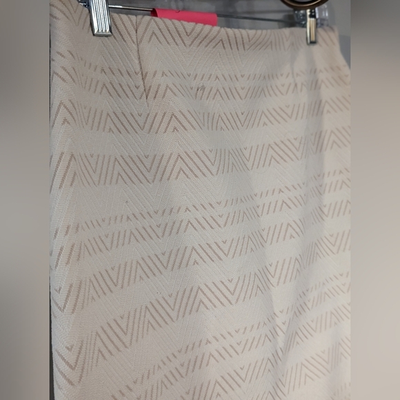 Loft off white skirt - Picture 3 of 5